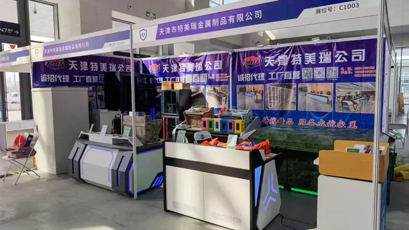 Inteligentna konsola monitorująca prezentuje możliwości innowacji technologicznych.